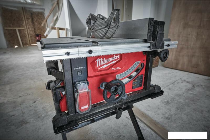 Станок Milwaukee M18 FUEL M18FTS210-0 4933464722 (без АКБ)