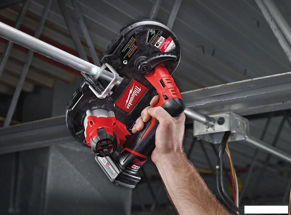 Ленточная пила Milwaukee M12 BS-0 4933431310 (без АКБ)