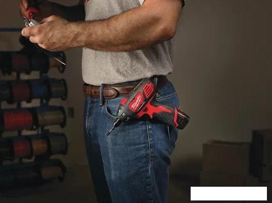Винтоверт Milwaukee M12 BSD-0 4933447135 (без АКБ)