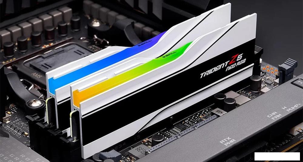 Оперативная память G.Skill Trident Z5 Neo RGB 2x16ГБ DDR5 6000 МГц F5-6000J2636H16GX2-TZ5NRW