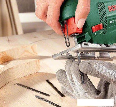 Электролобзик Bosch PST 750 PE (06033A0520)