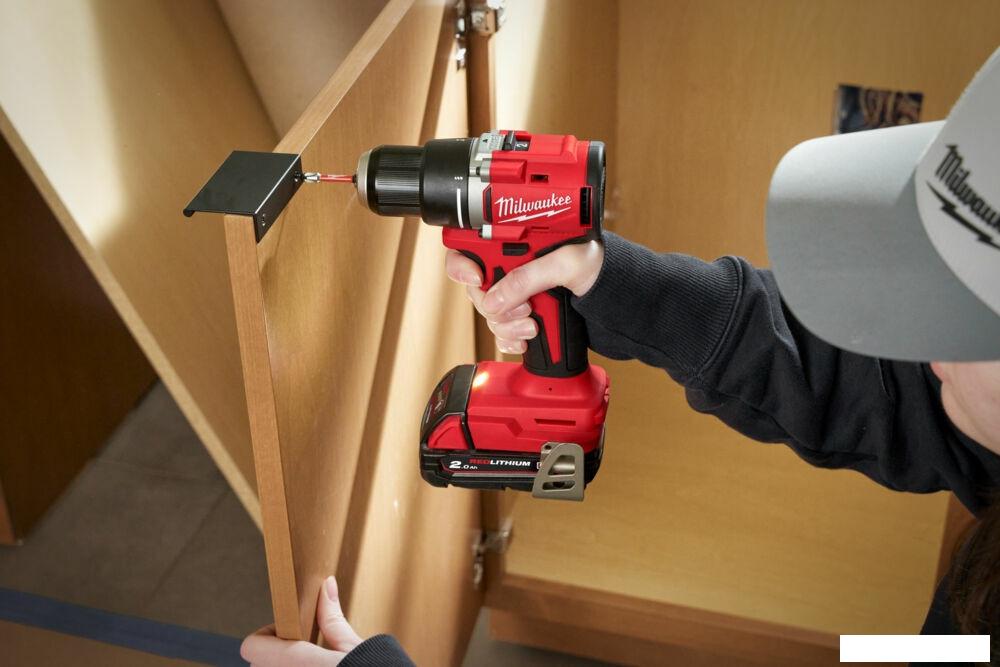 Дрель-шуруповерт Milwaukee M18 M18BLDDRC-0 4933492831 (без АКБ)