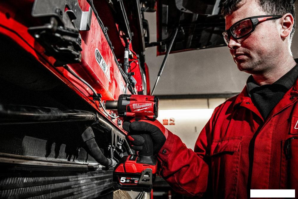 Гайковерт Milwaukee M18 FUEL M18FIW2F12-0 4933498058 (без АКБ)