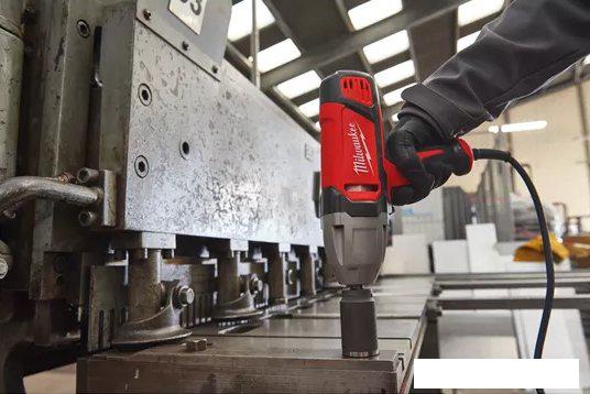 Гайковерт Milwaukee IPWE 520 R 4933451525