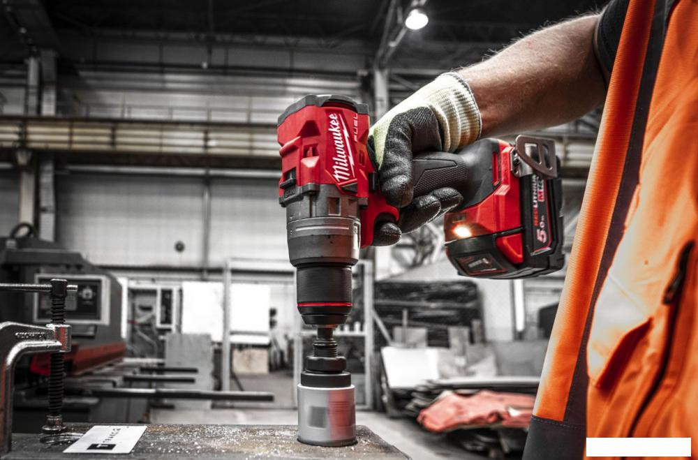 Ударная дрель-шуруповерт Milwaukee M18 FUEL M18FPD3-502X 4933479860 (с 2-мя АКБ, кейс)