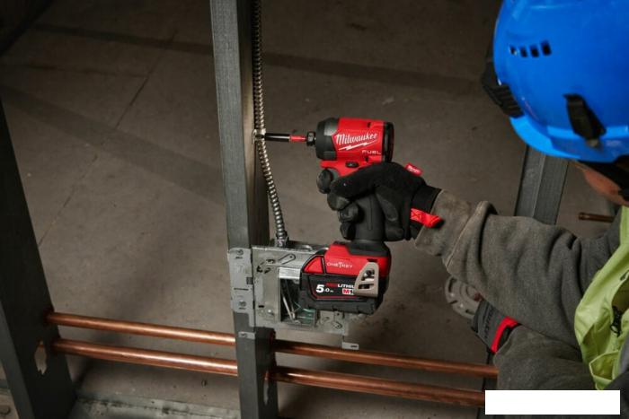 Винтоверт Milwaukee M18 FUEL M18ONEID3-502X 4933492804 (с 2-мя АКБ, кейс)
