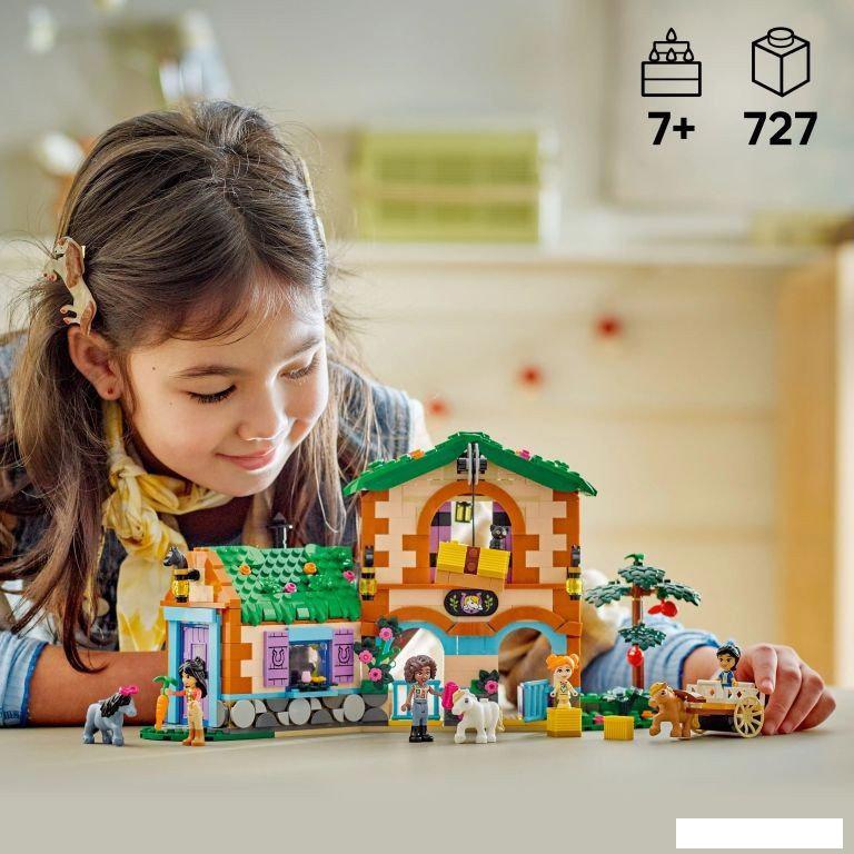 Конструктор LEGO Friends 42654 Ранчо и конюшня пони