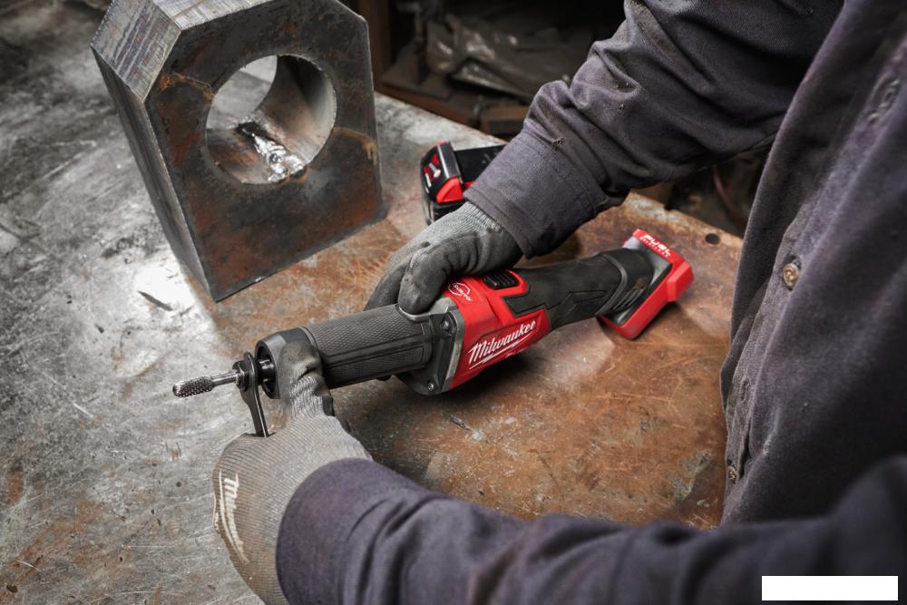 Прямошлифовальная машина Milwaukee M18 FDGRB-0 Fuel 4933480952 (без АКБ)