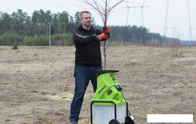 Садовый измельчитель Greenworks 2208007