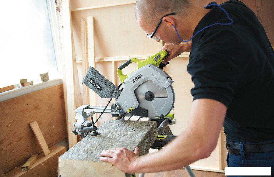Торцовочная пила Ryobi EMS254L
