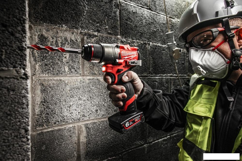 Ударная дрель-шуруповерт Milwaukee M12 FUEL M12FPD2-402X 4933479869 (с 2-мя АКБ 4 Ач, кейс)