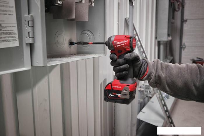 Винтоверт Milwaukee M18 FUEL M18ONEID3-502X 4933492804 (с 2-мя АКБ, кейс)