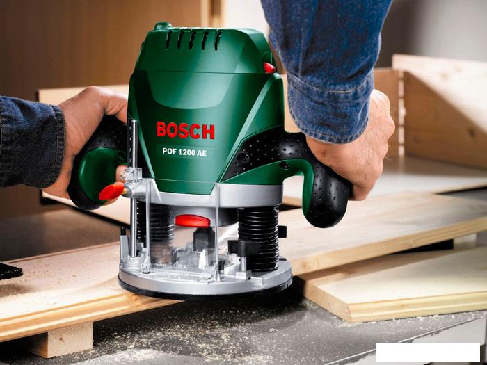 Вертикальный фрезер Bosch POF 1200 AE (060326A100)