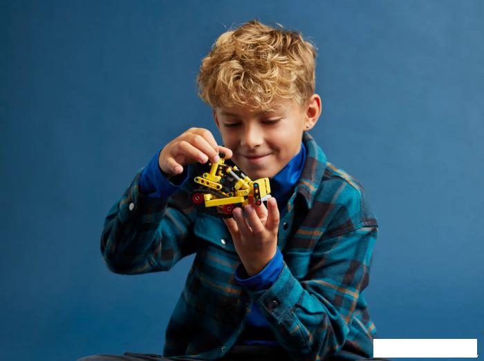 Конструктор LEGO Technic 42163 Сверхмощный бульдозер