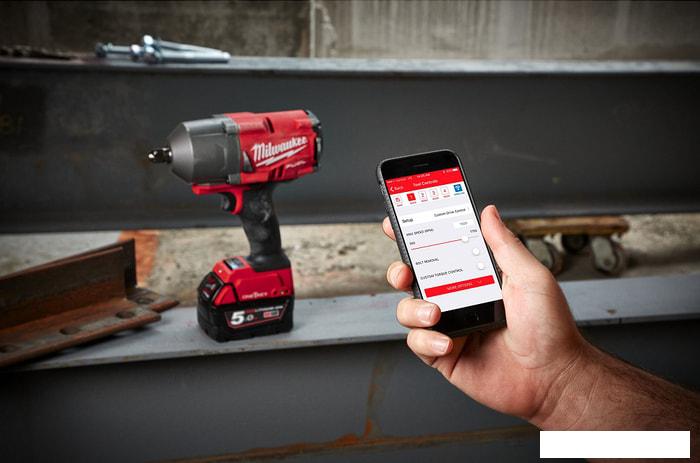 Гайковерт Milwaukee M18 ONEFHIWF12-502X 4933459727 (с 2-мя АКБ, кейс)