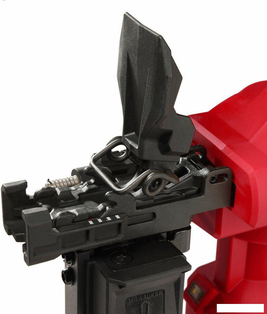 Milwaukee M18 FUEL M18FFUS-0C 4933479834 (без АКБ, кейс)
