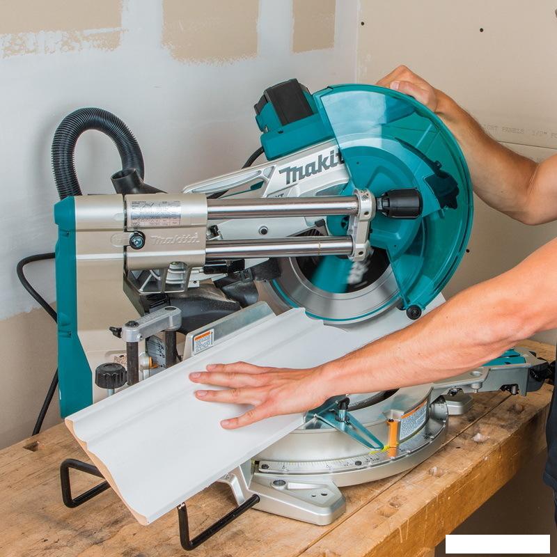 Торцовочная пила Makita LS1219L