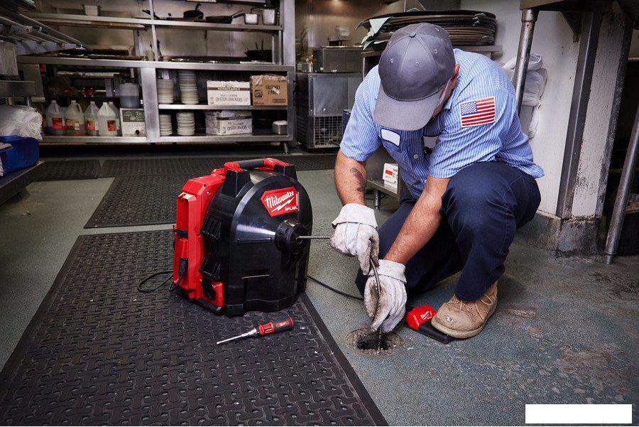 Прочистная машинка Milwaukee M18 FUEL M18FFSDC10-0 4933459707 (без АКБ)
