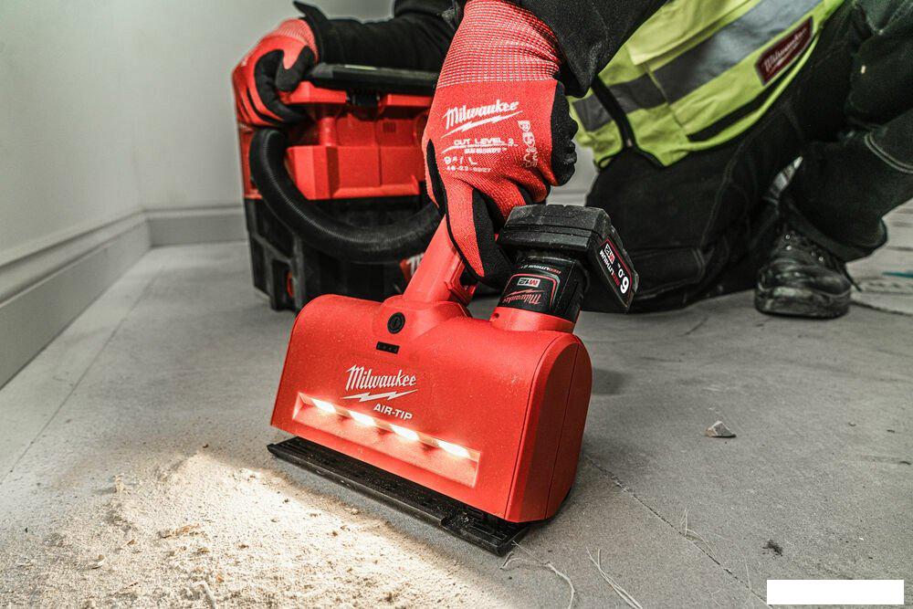 Насадка для ковра Milwaukee M12 AIR-TIP M12AUN-0 4932479461 (без АКБ)