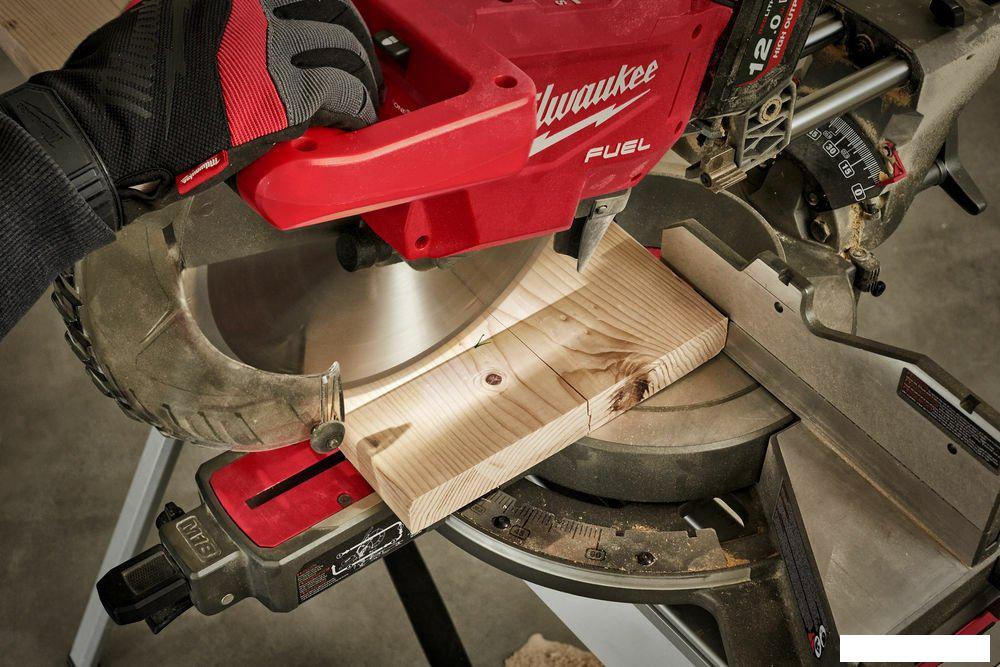 Торцовочная пила Milwaukee M18 FUEL M18FMS305-0 4933471205 (без АКБ)