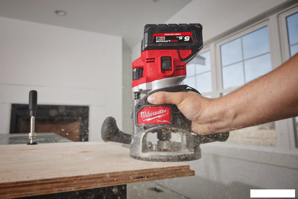 Вертикальный фрезер Milwaukee M18 FR12-0X 4933493304 (без АКБ)