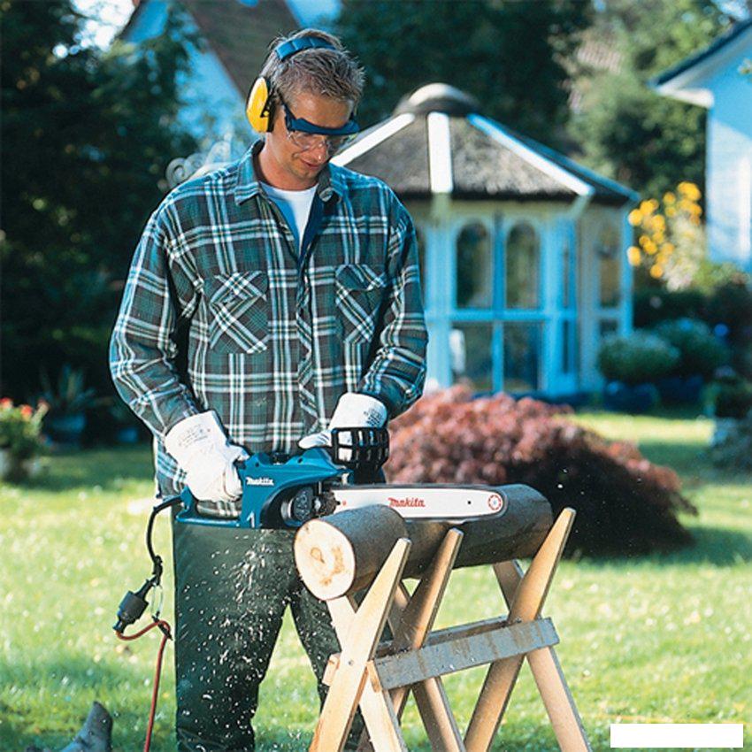Электрическая пила Makita UC4041A