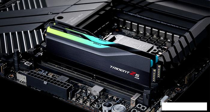 Оперативная память G.Skill Trident Z5 RGB 2x32ГБ DDR5 6400МГц F5-6400J3239G32GX2-TZ5RS