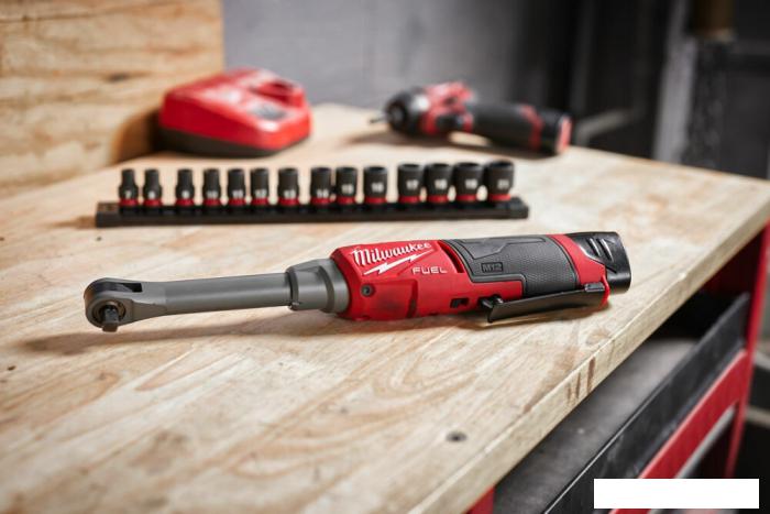 Трещотка Milwaukee M12 FUEL M12FHIR38LR-0 4933480791 (без АКБ)