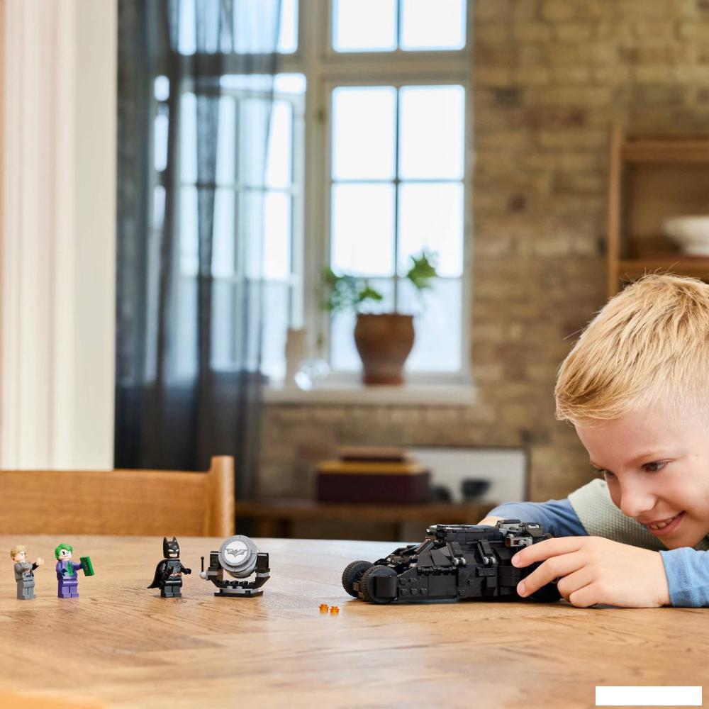 Конструктор LEGO Batman 76303 Бэтмен на Тумблере против Двуликого и Джокера