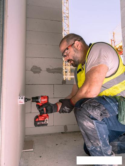 Дрель-шуруповерт Milwaukee M18 M18BLDDRC-502C 4933492835 (с 2-мя АКБ 5 Ач, кейс)