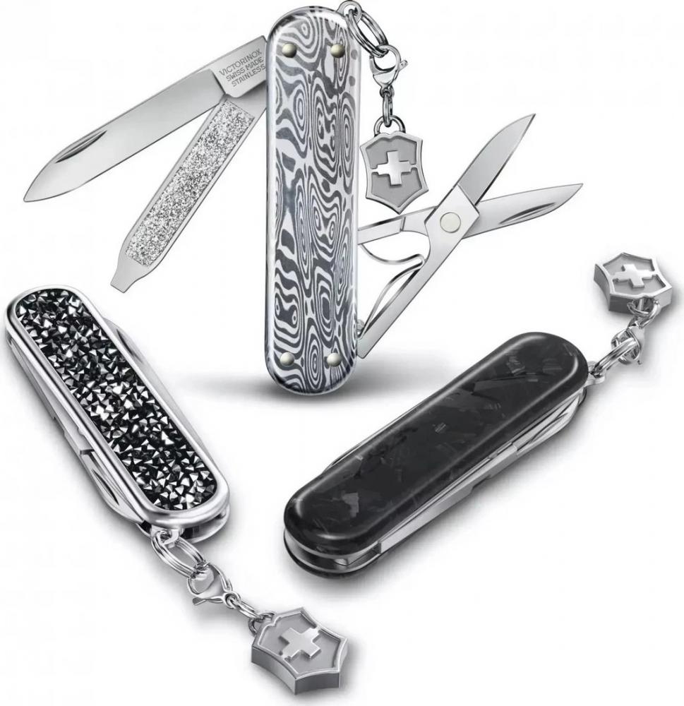Мультитул Victorinox Classic Brilliant Carbon 0.6221.90 (черный/серебристый)