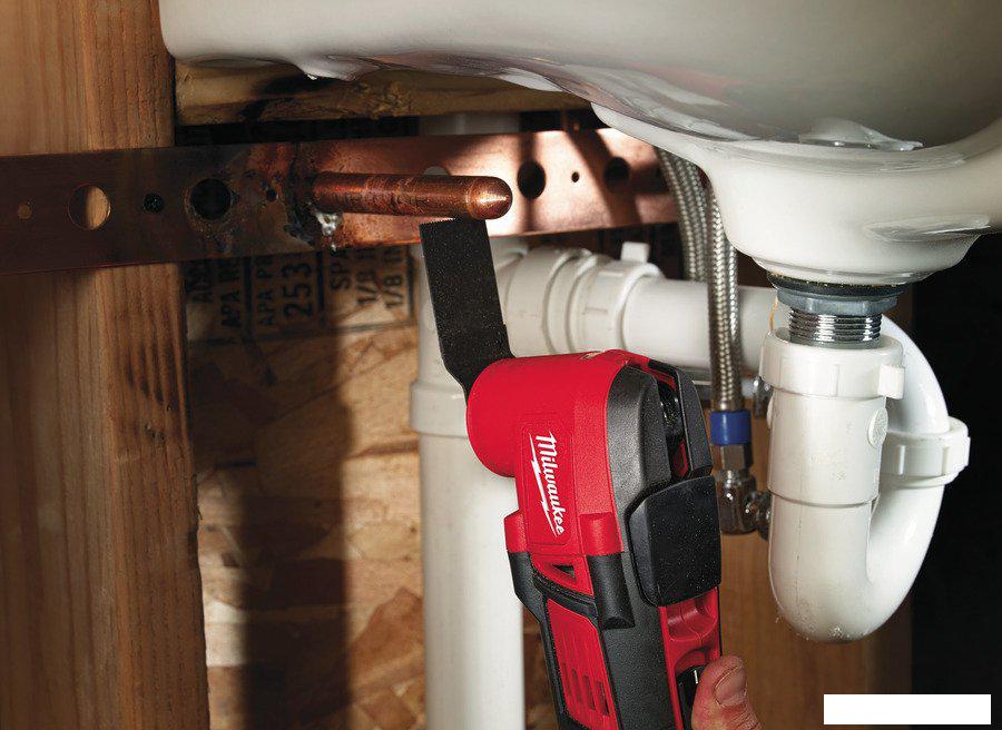 Реноватор Milwaukee M18 BMT-0 4933446203 (без АКБ)