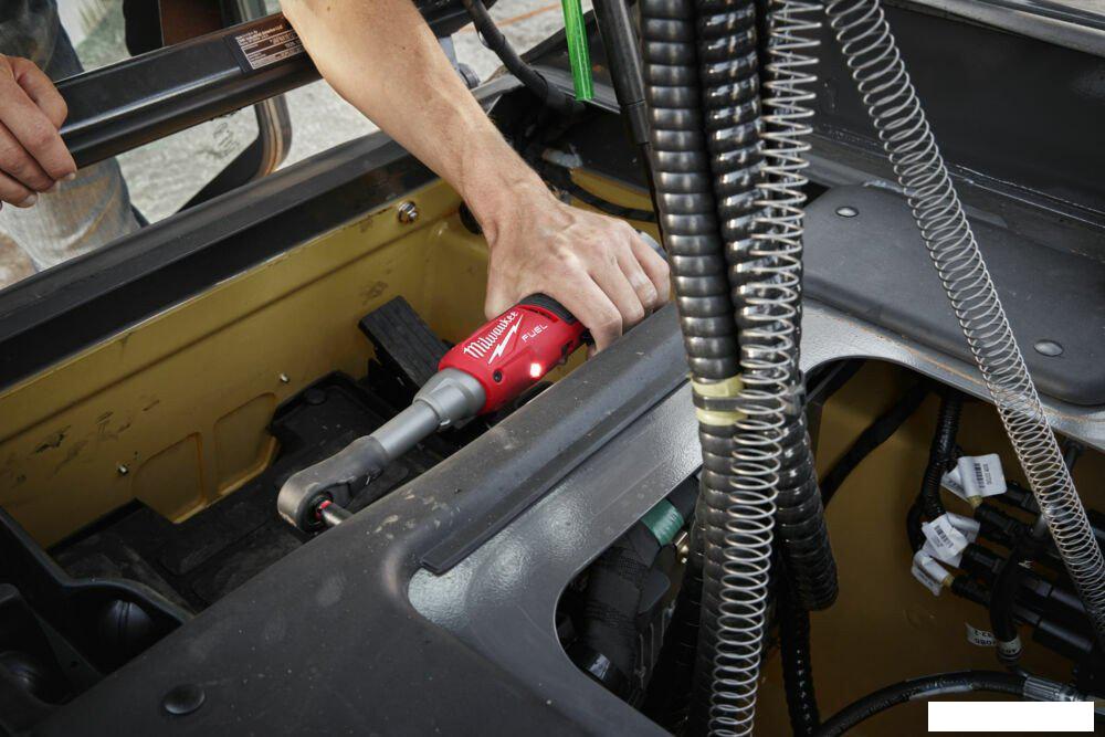 Трещотка Milwaukee M12 FUEL M12FHIR14LR-0 4933480790 (без АКБ)
