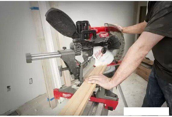 Торцовочная пила Milwaukee M18 FMS305-121-II 4933499181 (с 1-им АКБ)