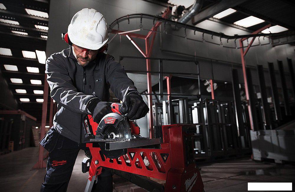 Дисковая (циркулярная) пила Milwaukee Fuel M18 FMCS-0X (без АКБ)