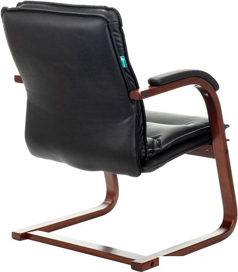 Офисный стул Бюрократ T-9927WALNUT-AV (черный)