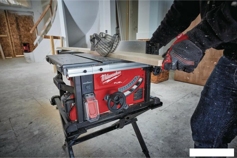 Станок Milwaukee M18 FUEL M18FTS210-0 4933464722 (без АКБ)