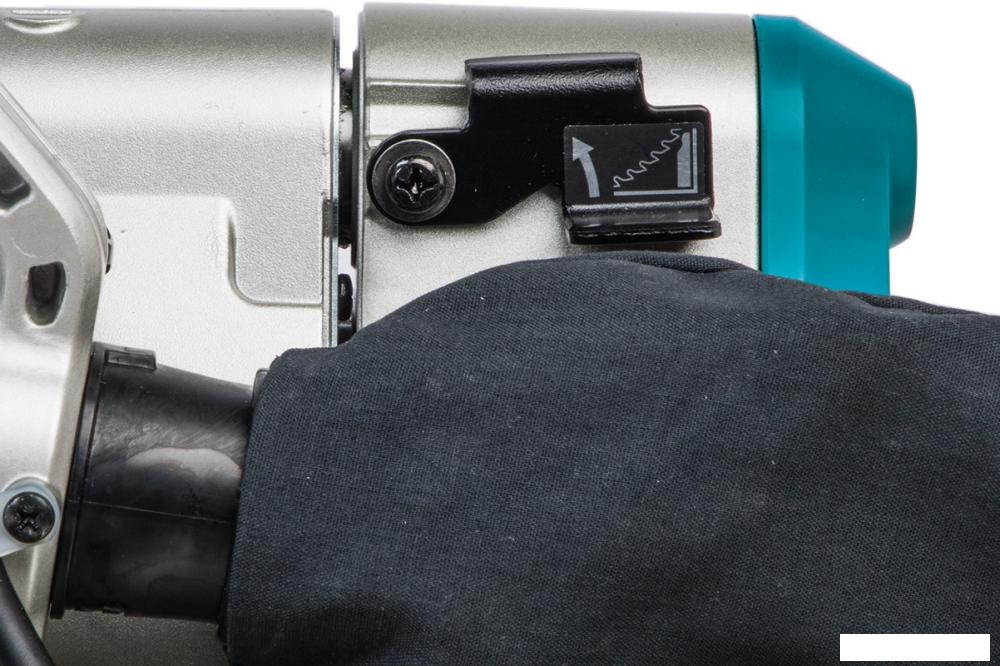 Торцовочная пила Makita LS1219L