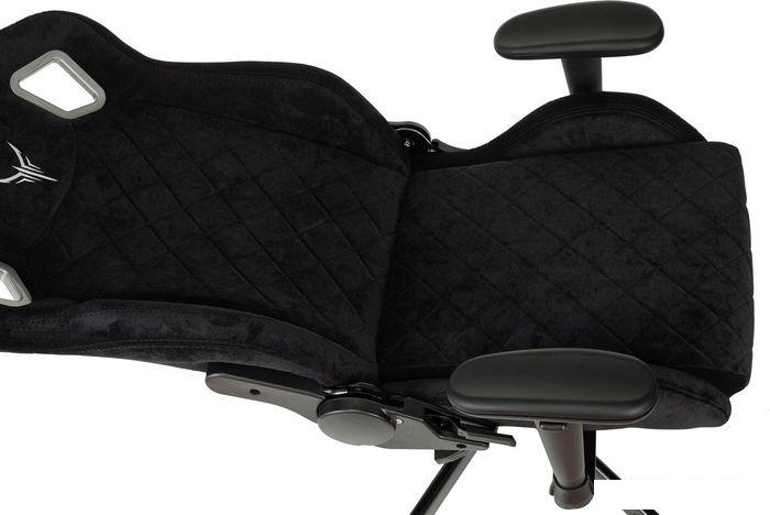 Игровое (геймерское) кресло Knight Outrider Light-20 (черный)