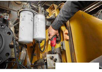 Трещотка Milwaukee M12 FHIR38-0 4933478172 (без АКБ)