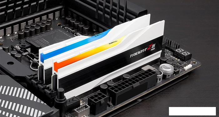 Оперативная память G.Skill Trident Z5 RGB 2x48ГБ DDR5 6400МГц F5-6400J3239F48GX2-TZ5RW