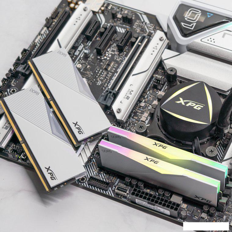 Оперативная память ADATA XPG Lancer RGB 2x48ГБ DDR5 6000МГц AX5U6000C3048G-DCLARWH