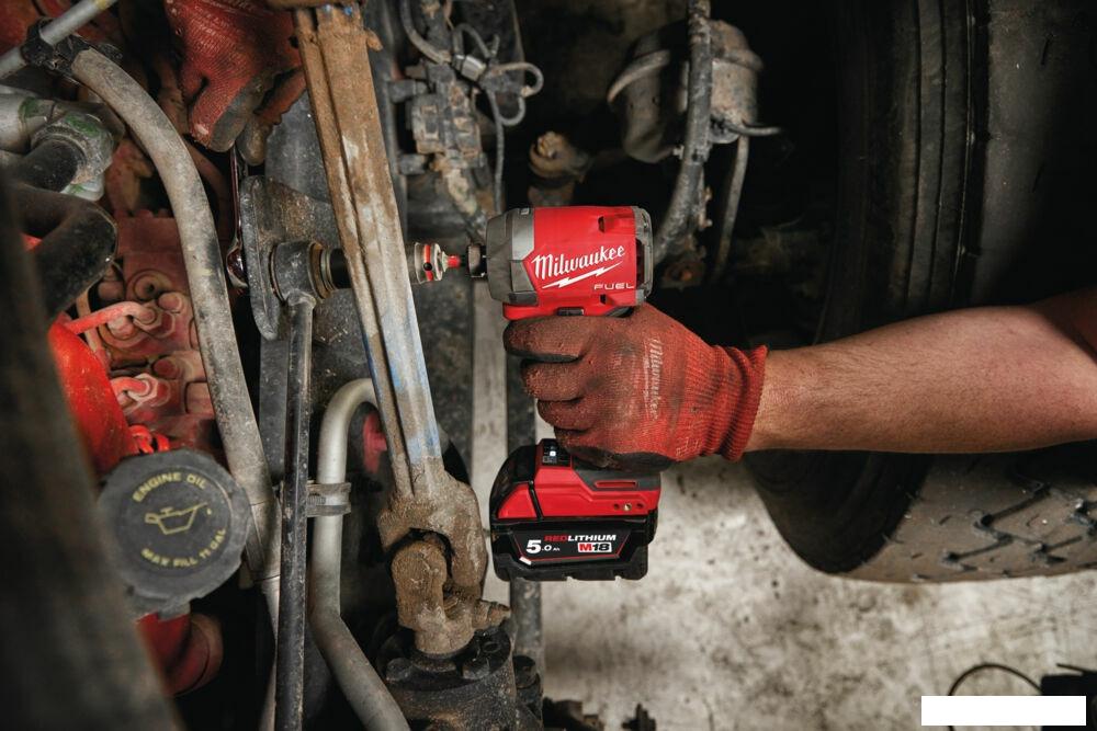 Винтоверт Milwaukee M18 FUEL M18FID3-0 4933498061 (без АКБ)