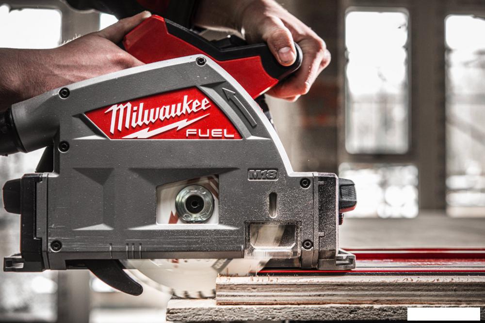 Дисковая погружная  Milwaukee M18 FPS55-552P Fuel 4933478778 (с 2-мя АКБ, кейс)