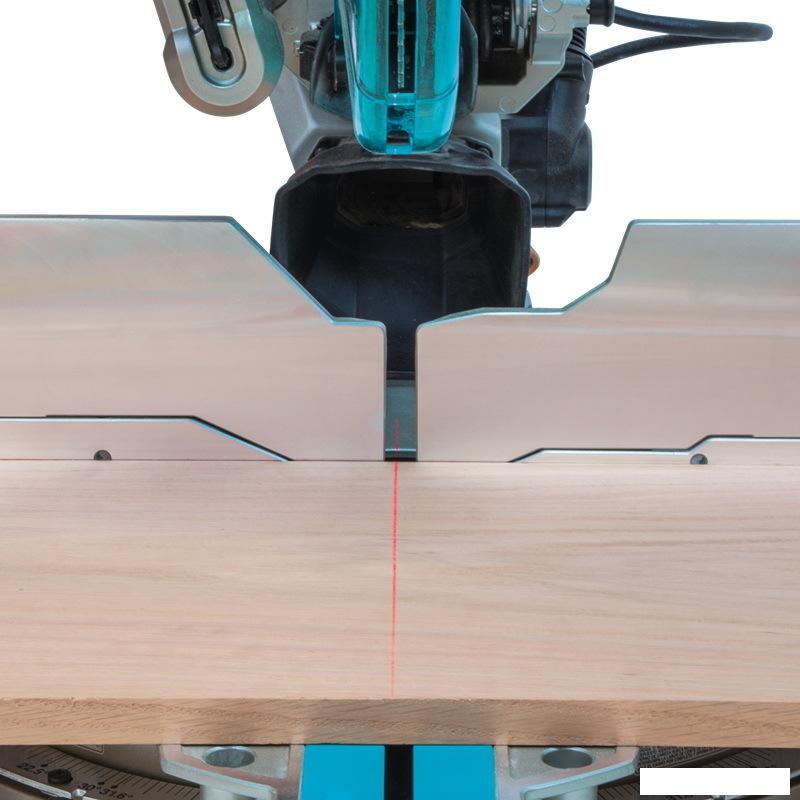 Торцовочная пила Makita LS1219L