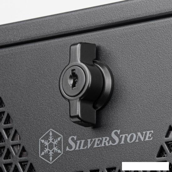 Корпуса SilverStone RM44