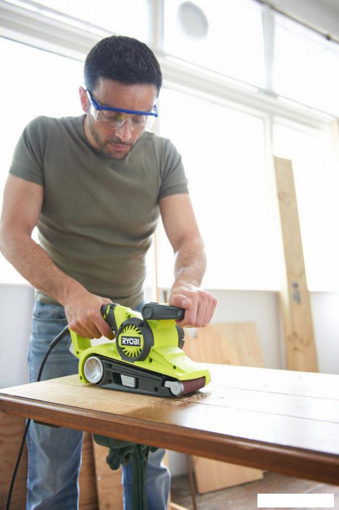 Ленточная шлифмашина Ryobi EBS800V