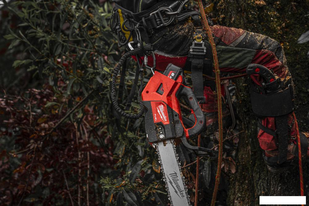 Электрическая пила Milwaukee M18 FTHCHS35-0 Fuel 4933479588 (без АКБ)