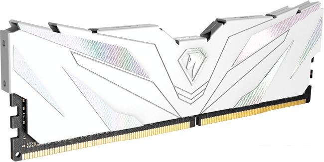 Оперативная память Netac Shadow II White 2x16ГБ DDR4 3200 МГц NTSWD4P32DP-32W