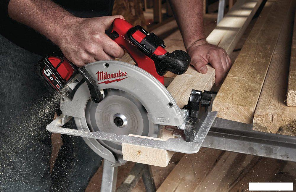 Дисковая (циркулярная) пила Milwaukee M18 BLCS66-0X (без АКБ)